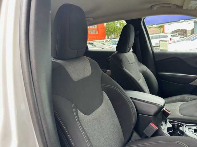 2017 Jeep Cherokee Sport Altitude