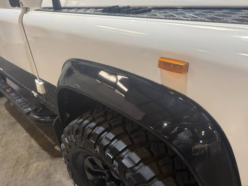 1990 Land Rover Defender