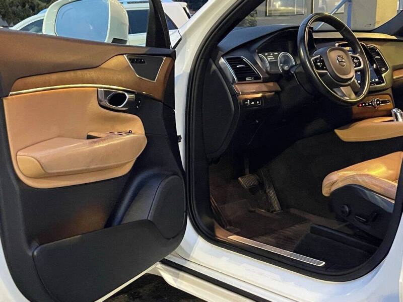 2018 Volvo XC90 T8 eAWD Inscription