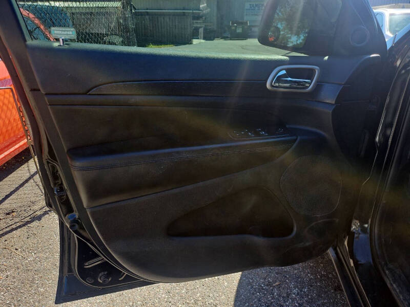 2017 Jeep Grand Cherokee Laredo E