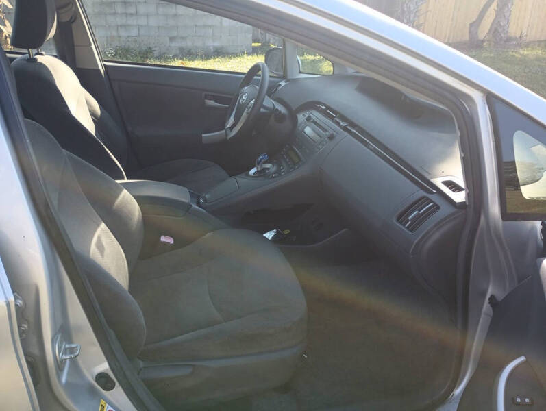 2011 Toyota Prius Two