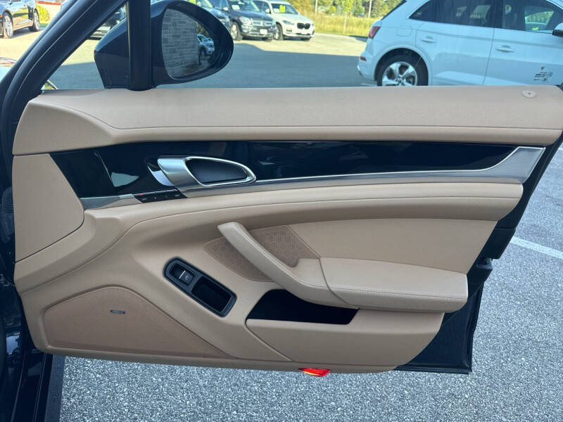 2012 Porsche Panamera 4