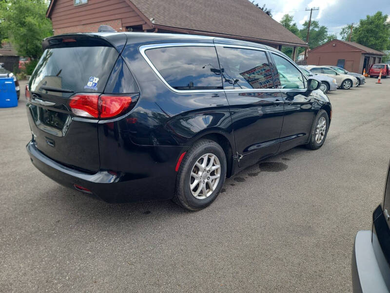 2017 Chrysler Pacifica Touring