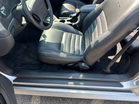 2004 Ford Mustang GT Deluxe