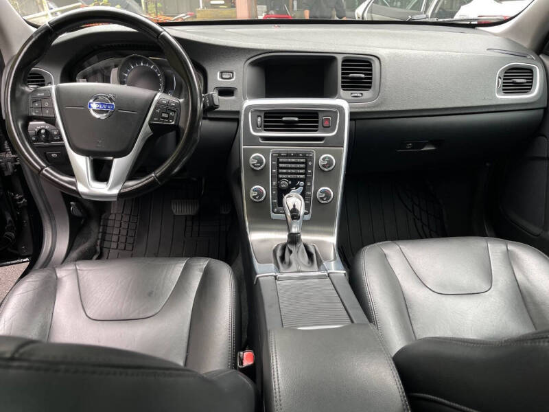 2016 Volvo S60 T5 Drive-E Premier