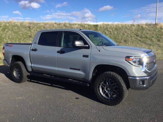 2018 Toyota Tundra SR5