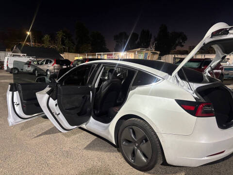 2019 Tesla Model 3 Standard Range Plus