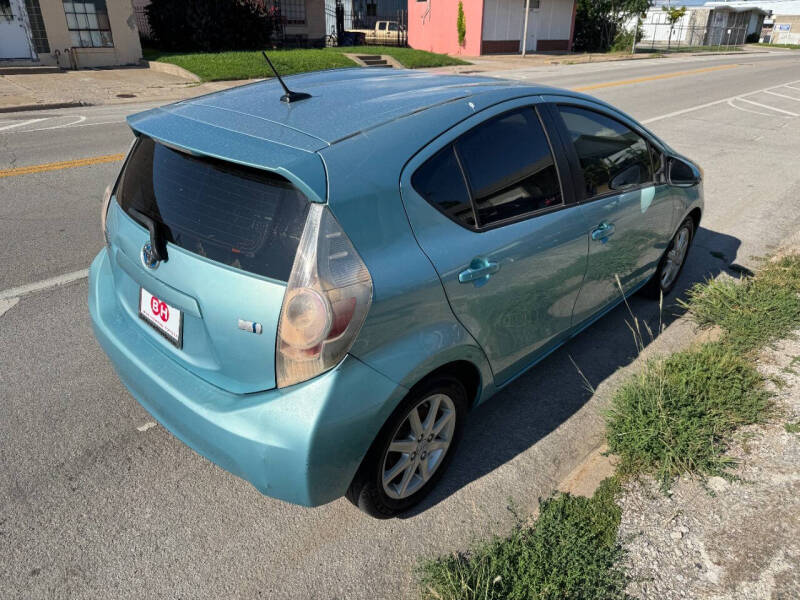 2013 Toyota Prius c Three