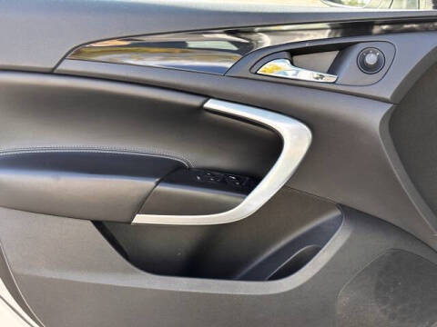 2012 Buick Regal Premium 1