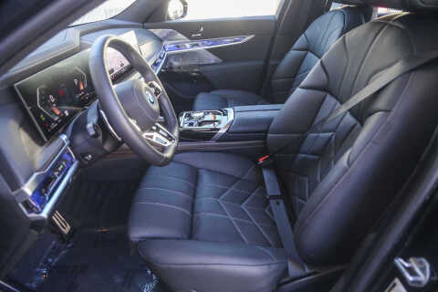2025 BMW 7 Series 750e xDrive
