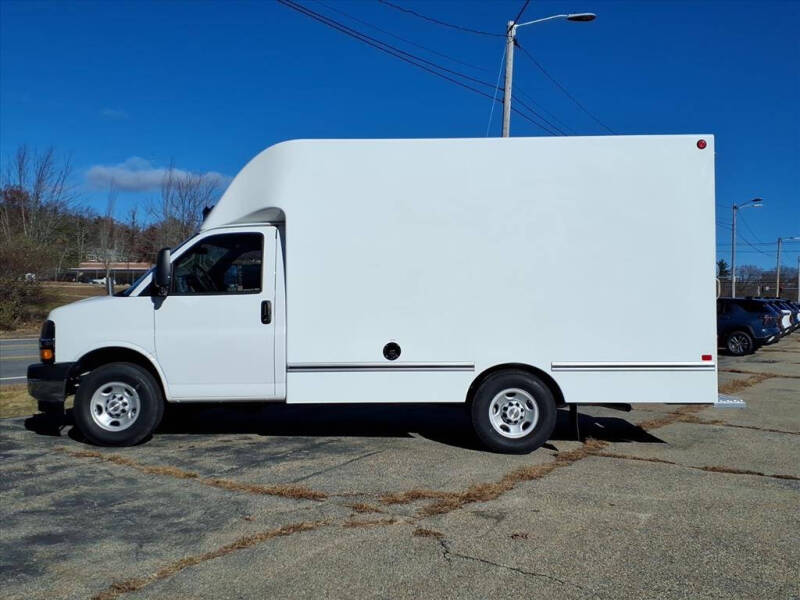 2025 Chevrolet Express 3500