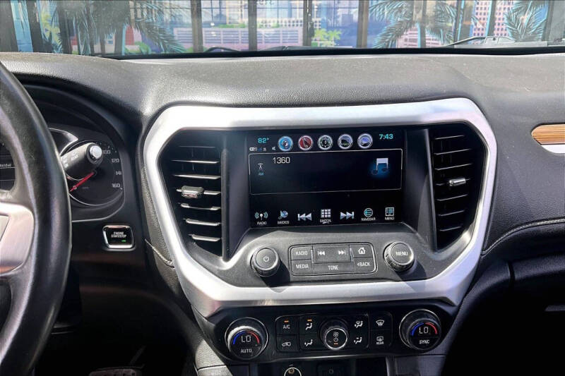 2019 GMC Acadia SLE-2