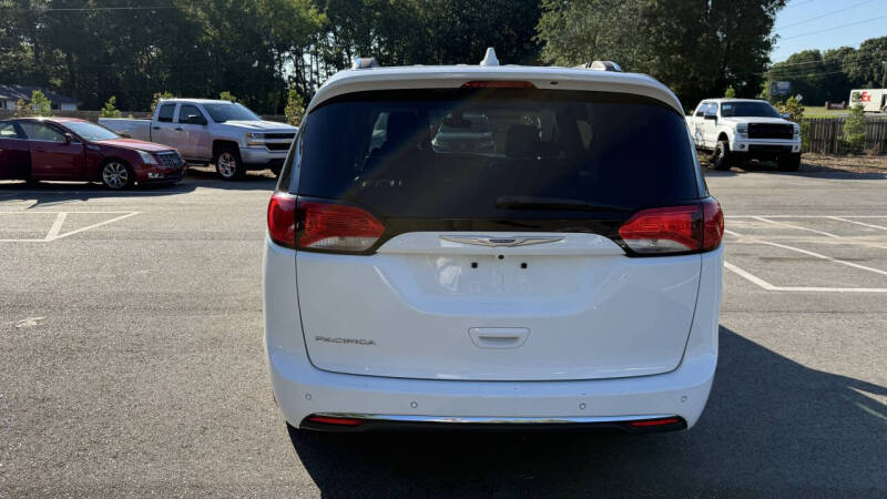 2019 Chrysler Pacifica Touring L