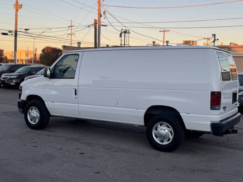 2011 Ford E-Series E-250