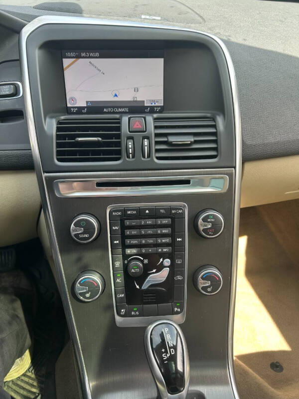 2015 Volvo XC60 3.2 Platinum