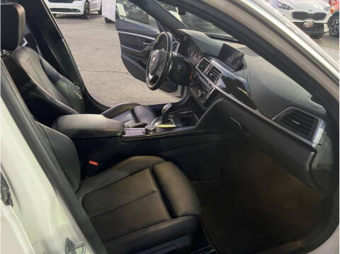 2018 BMW 3 Series 330i