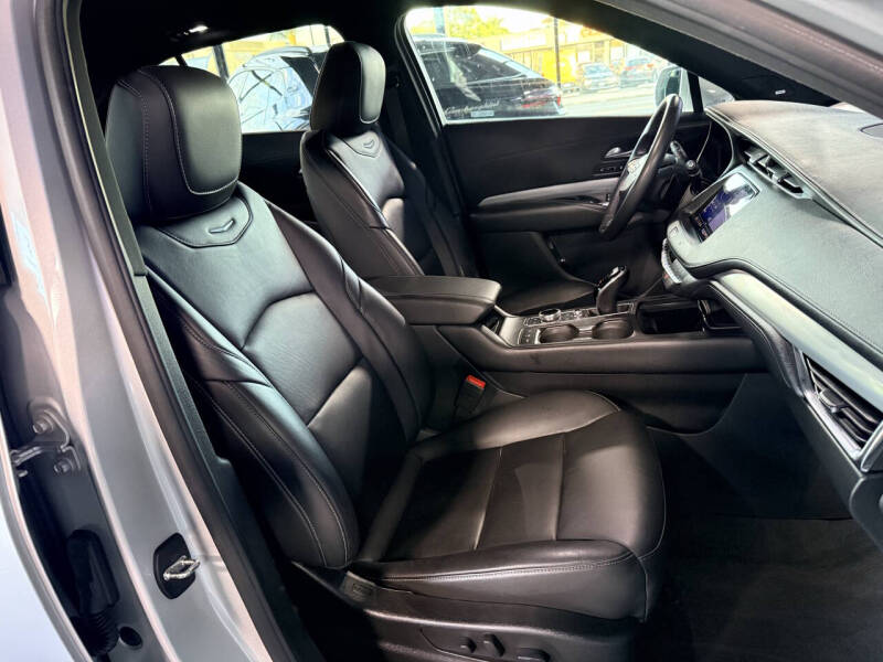 2020 Cadillac XT4 Premium Luxury