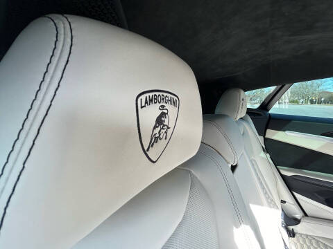 2021 Lamborghini Urus