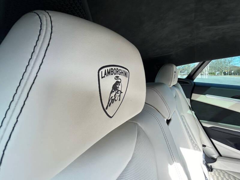 2021 Lamborghini Urus