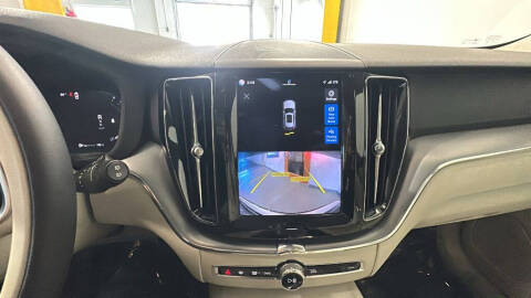 2023 Volvo XC60 B5 Core