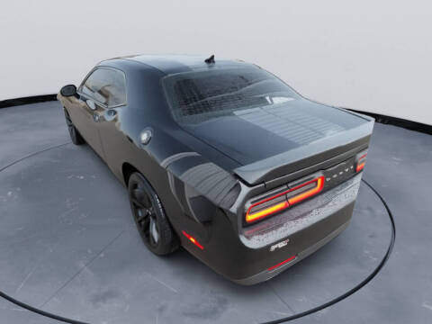 2017 Dodge Challenger SXT Plus