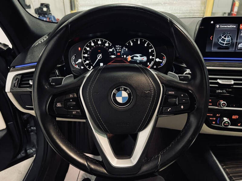 2019 BMW 5 Series 530i