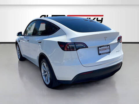 2023 Tesla Model Y Long Range