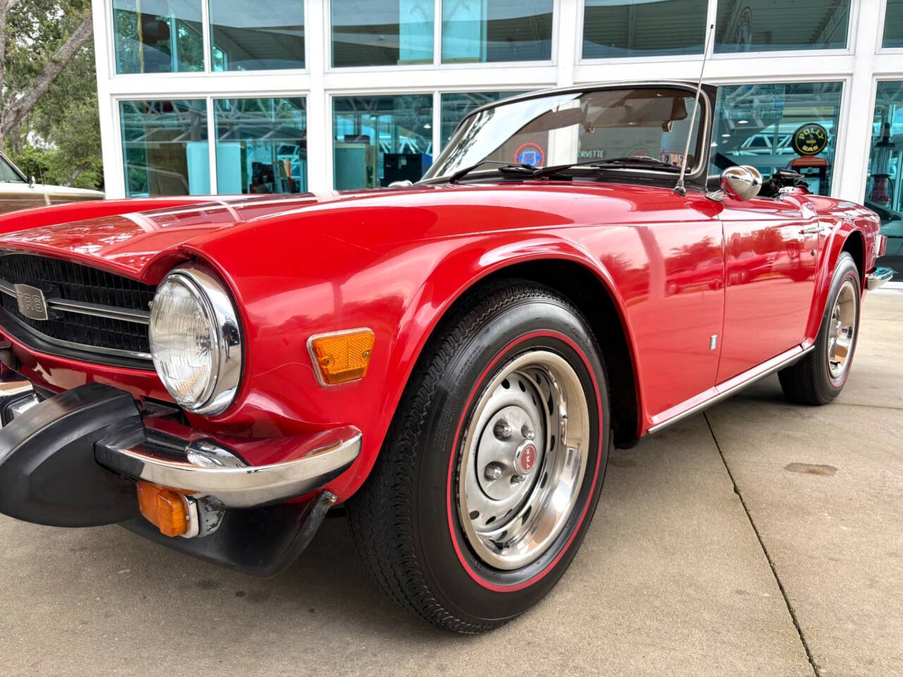 1976 Triumph TR6 13