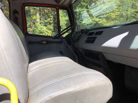 1999 Freightliner FL70