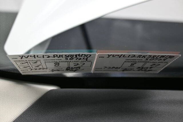 2024 Volvo XC60 B5 Core Dark Theme