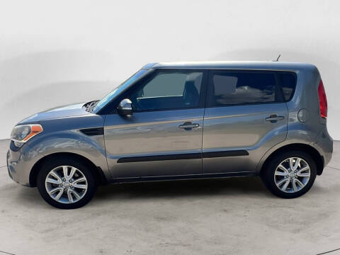 2013 Kia Soul +