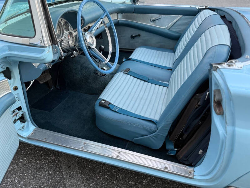 1957 Ford Thunderbird