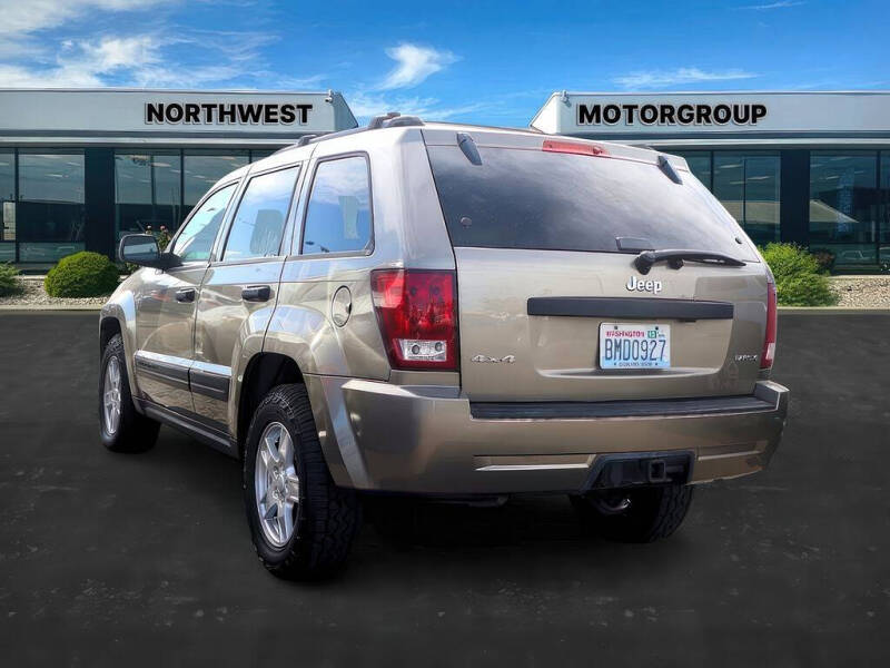 2005 Jeep Grand Cherokee Laredo