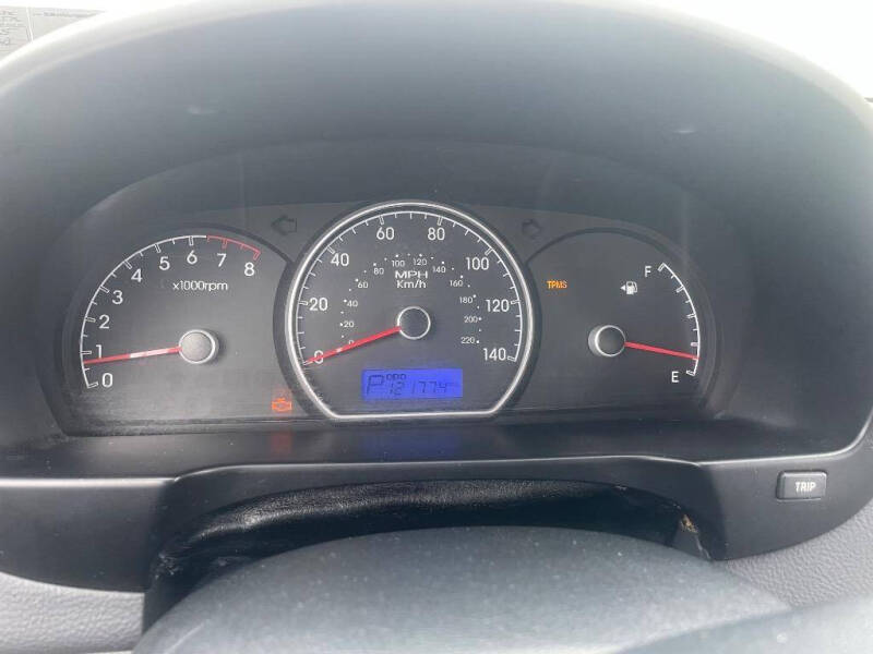 2010 Hyundai Elantra Blue