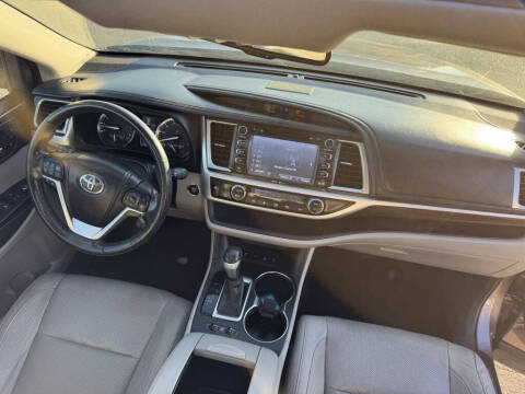 2014 Toyota Highlander Limited Platinum