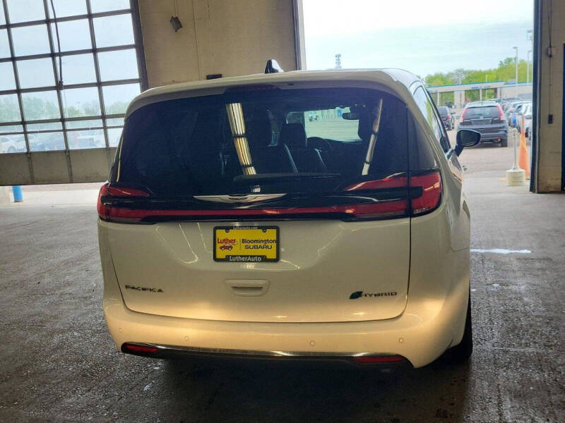 2023 Chrysler Pacifica Plug-In Hybrid Limited