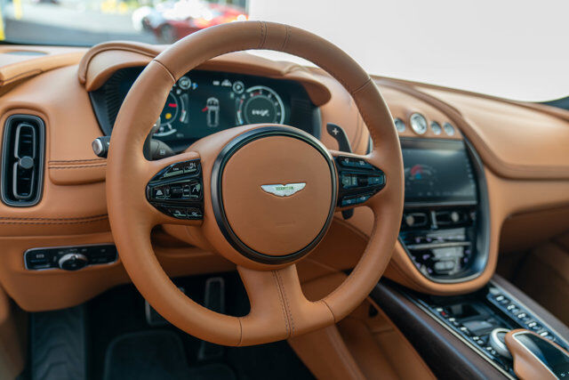 2021 Aston Martin DBX 11