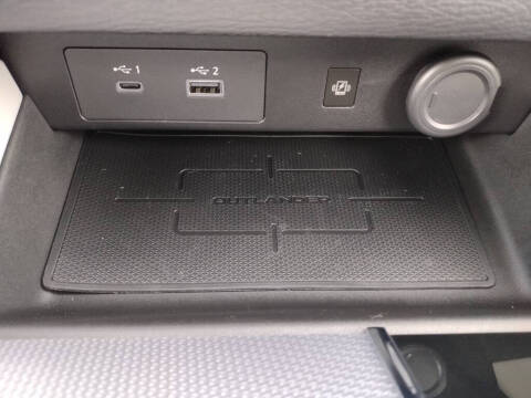 2025 Mitsubishi Outlander PHEV SEL