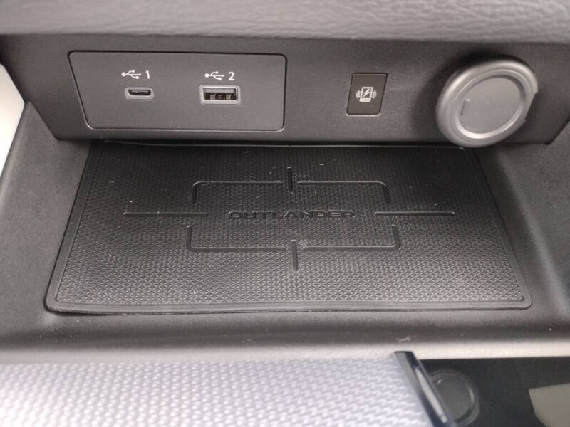 2025 Mitsubishi Outlander PHEV SEL