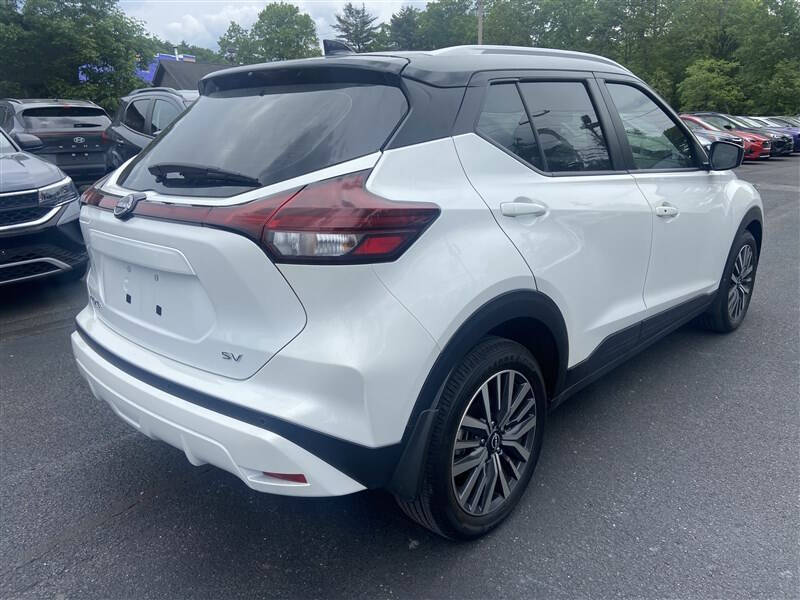 2024 Nissan Kicks SV