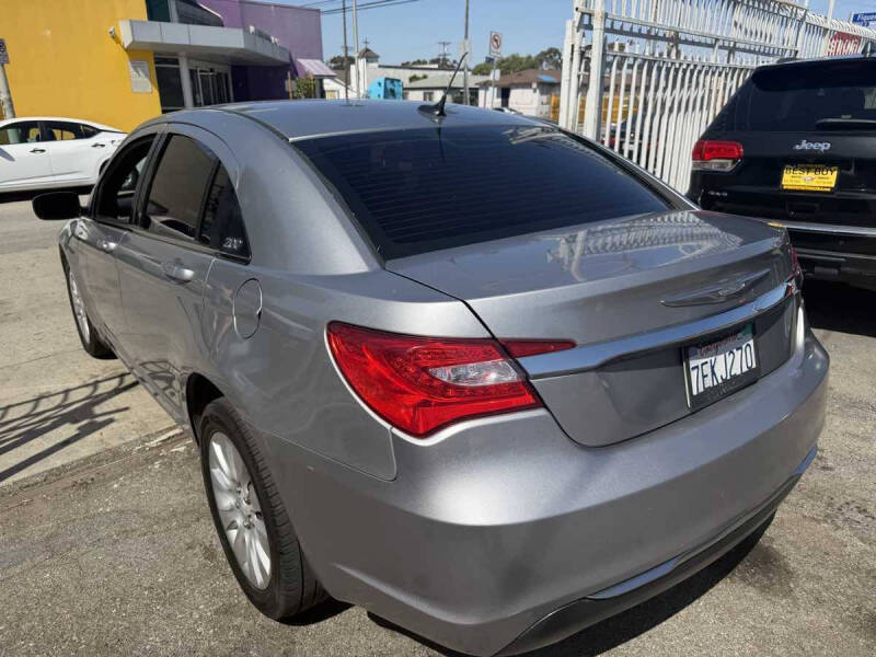 2014 Chrysler 200 LX