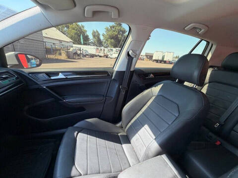 2015 Volkswagen Golf TDI S