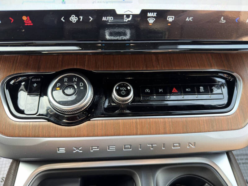 2025 Ford Expedition King Ranch