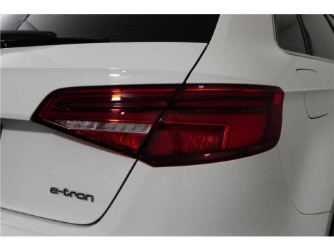 2017 Audi A3 Sportback e-tron 1.4T Premium Plus