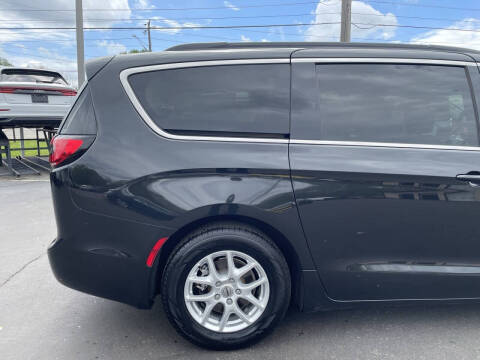 2022 Chrysler Pacifica Touring L