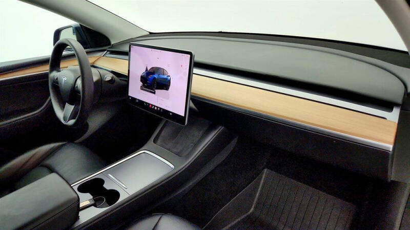2024 Tesla Model Y Long Range