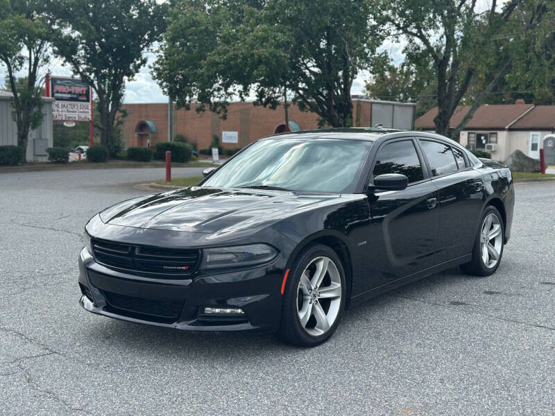 2017 Dodge Charger R/T's photo