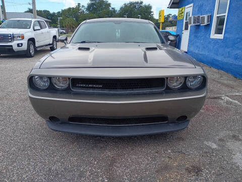 2012 Dodge Challenger SXT
