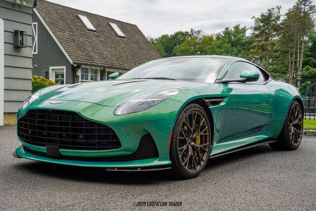 2025 Aston Martin DB12 V8