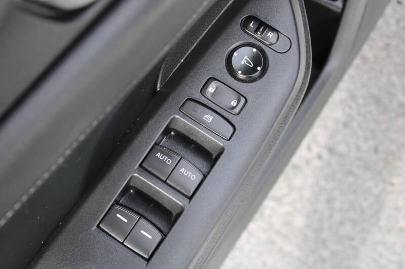 2019 Honda Insight Touring